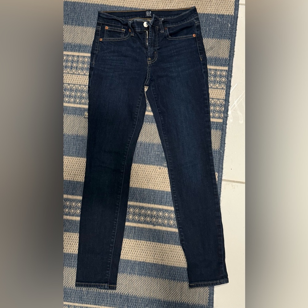 GAP Dark Blue Women's True Skinny Jeans Size 2 Size 26 Flattering denim pants